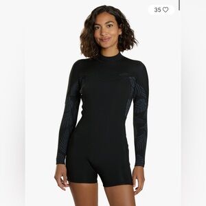 Xcel women's 2mm Axis long sleeve back zip wetsuit shorty